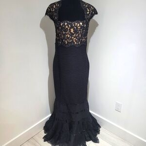 Tadashi Shoji Womens Lace Pintuck Gown Dress Size 14 Black Lace Eveningwear Glam
